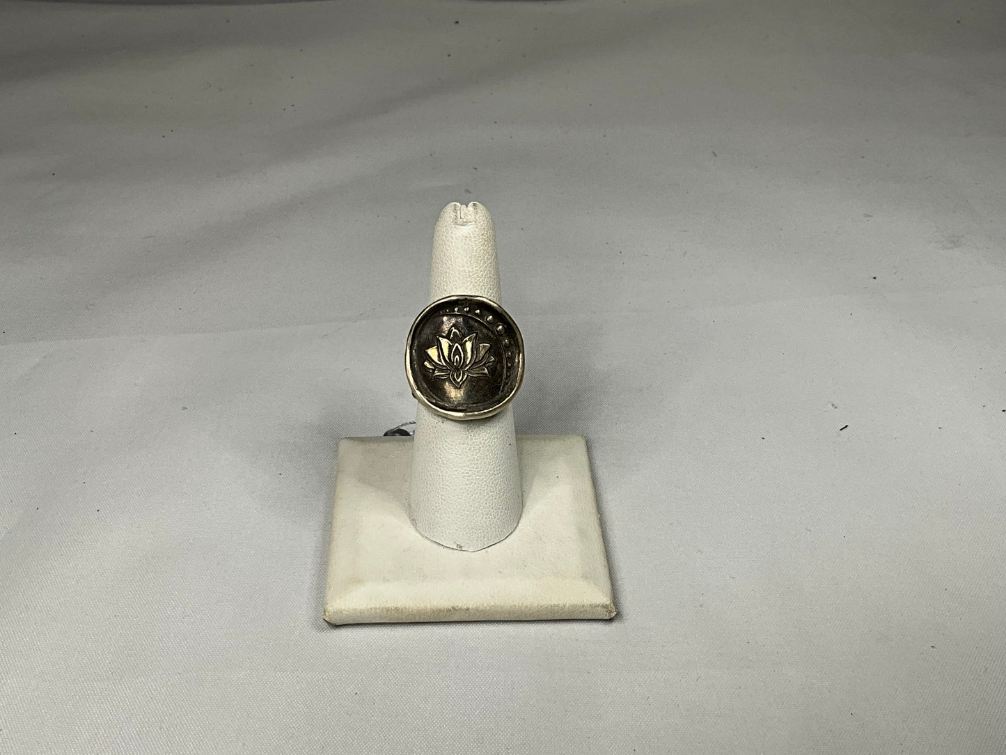 Round Lotus - Sterling Silver Ring by Angelica Cammarota
