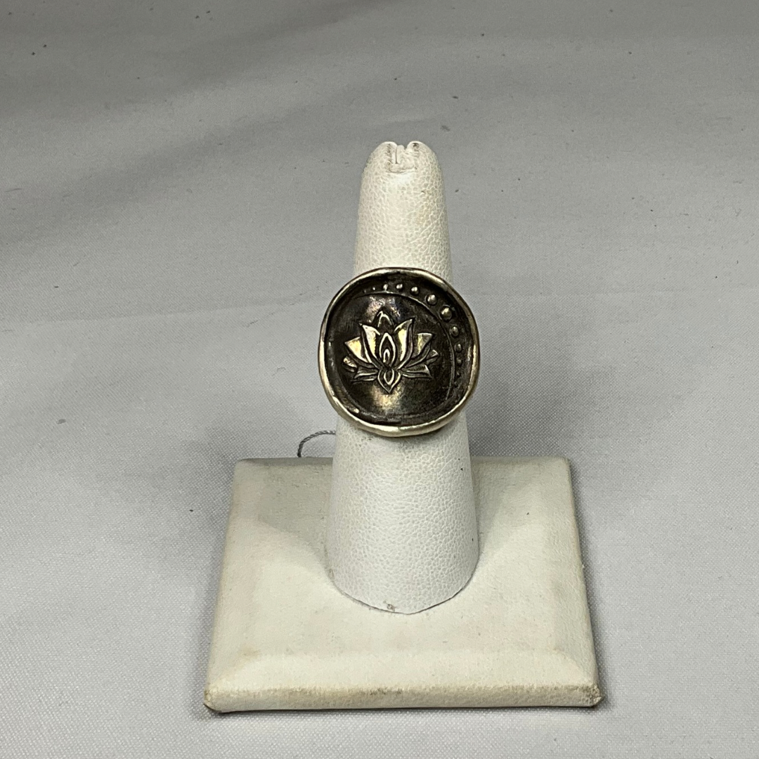 Round Lotus - Sterling Silver Ring by Angelica Cammarota
