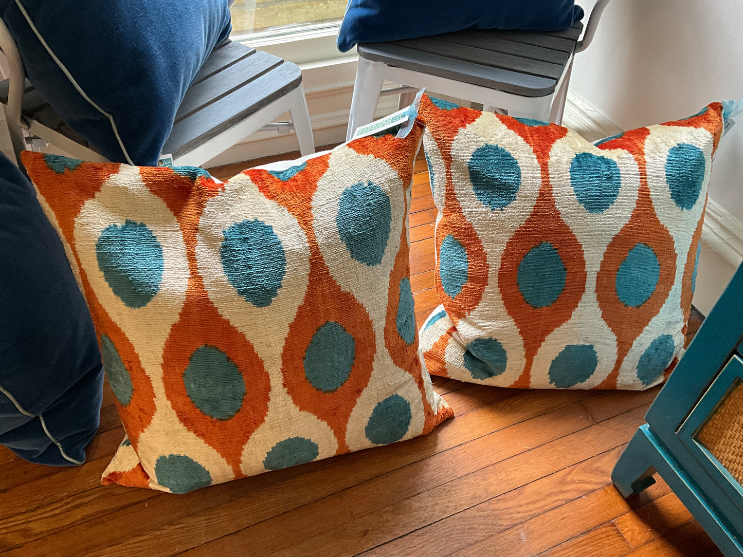 Turkish Silk Velvet Orange and Turquoise Pillow (Set of 2)