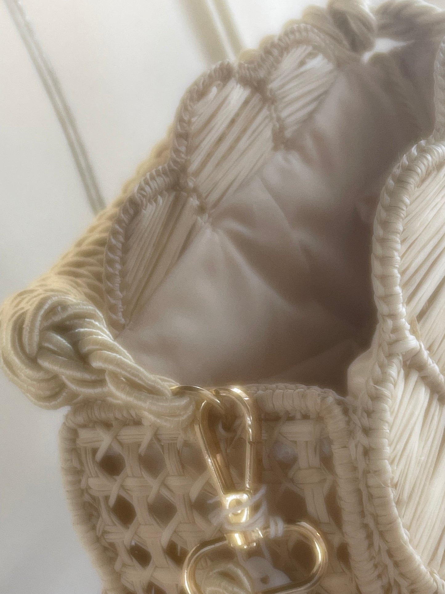 Handcrafted Natural Scallop Handbag