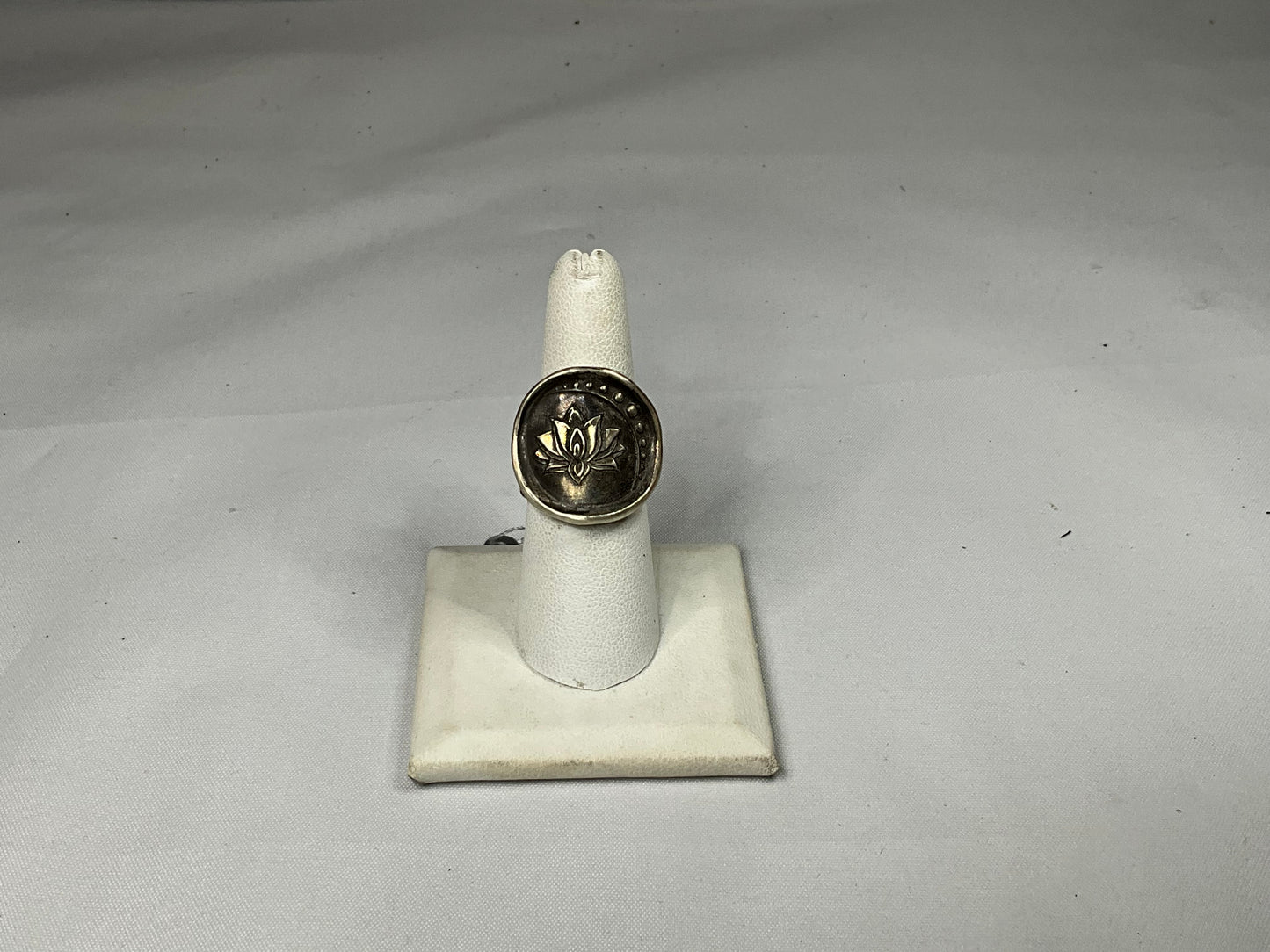 Round Lotus - Sterling Silver Ring by Angelica Cammarota