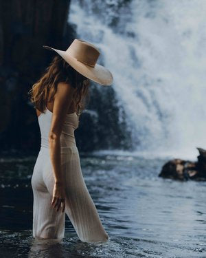 Handwoven Beige Panama Hat (with gold-plated hanging chain)