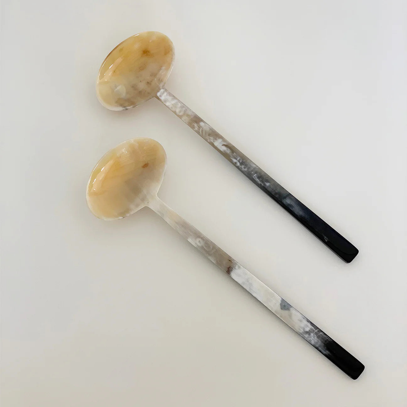 Horn Servers 11" - Set of 2