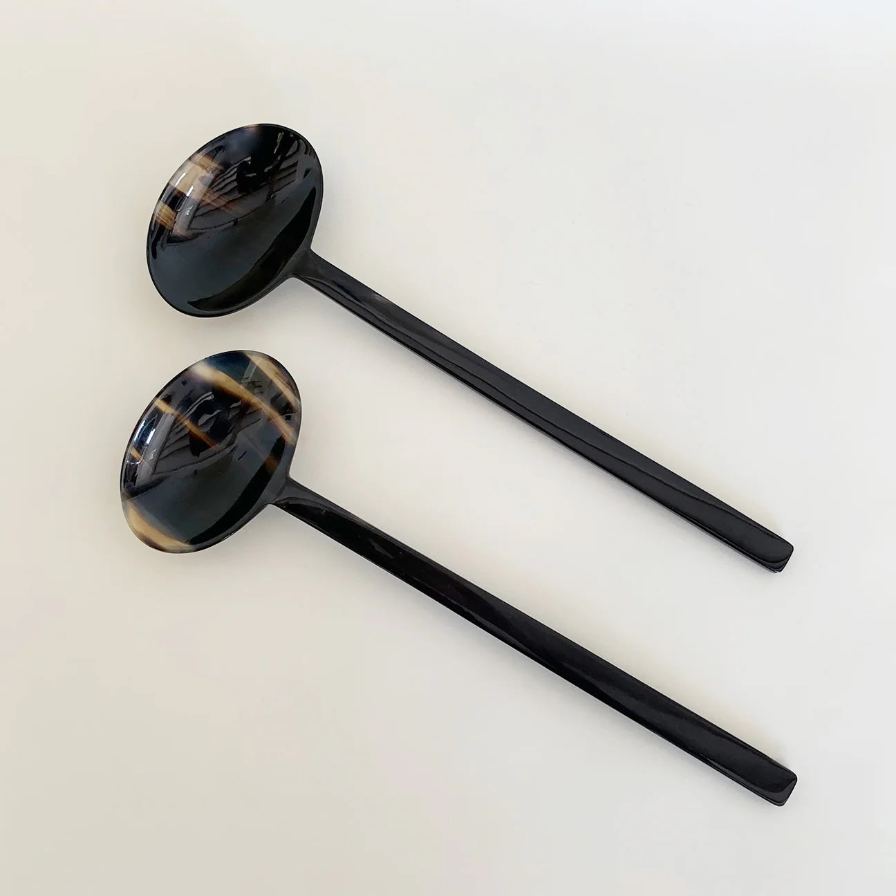 Horn Servers 11" - Set of 2